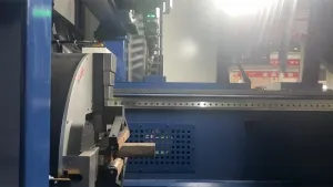 Cabeçote de corte a laser de fibra para corte de tubos e perfis