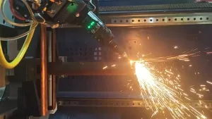 Cabeçote de corte a laser de nitrogênio LCF15A1 de 12 kW para corte de aço carbono de 4 mm (8 m/min)