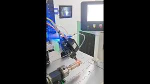 Cabeçote de soldagem a laser oscilante dupla LWD03B0 de 0,7 kW para soldagem de aço inoxidável de 1,2 mm (1,5 m/min)